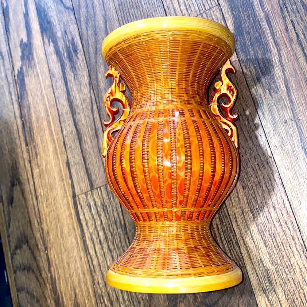 Chinese vase Vintage Shanghai Handicrafts Wicker-Bird Handles From Rep. Of China